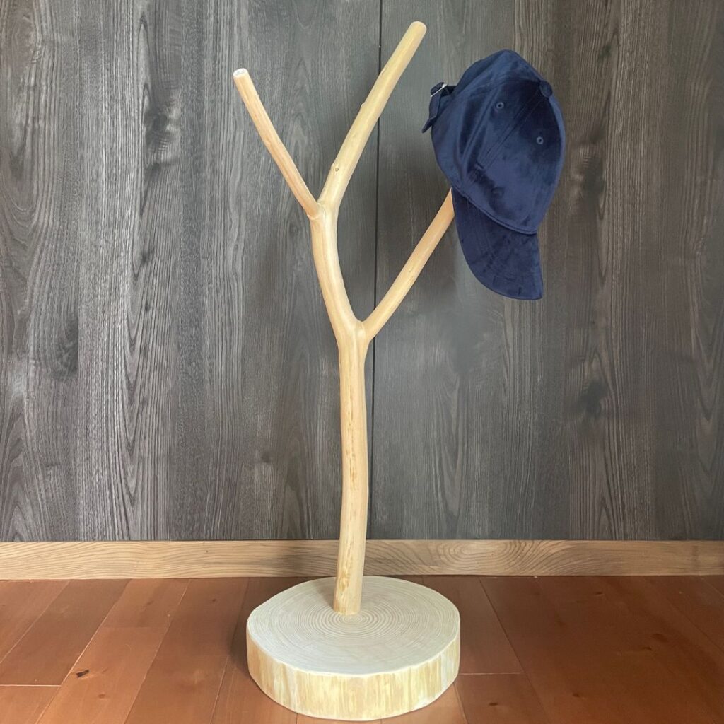 自然木のハンガーラック